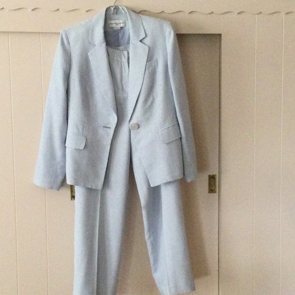 Jones New York seersucker suit
